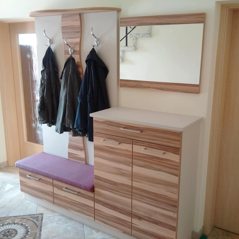 Garderobe G1