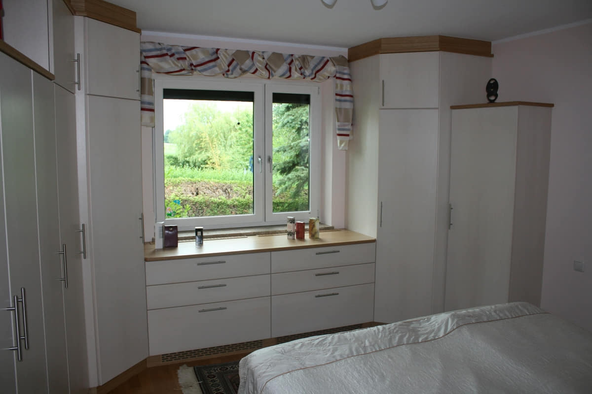 Schlafzimmer A1